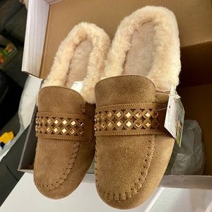BearPaw Tilley Slippers Sz 9 NIB!